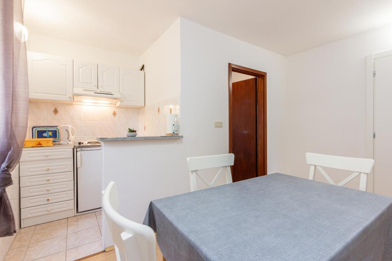 Apartments Marin With Sea View バスカ エクステリア 写真