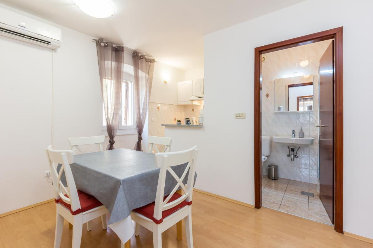 Apartments Marin With Sea View バスカ エクステリア 写真